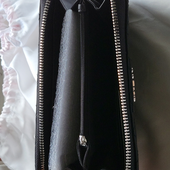 Black wallet - Picture 2 of 4